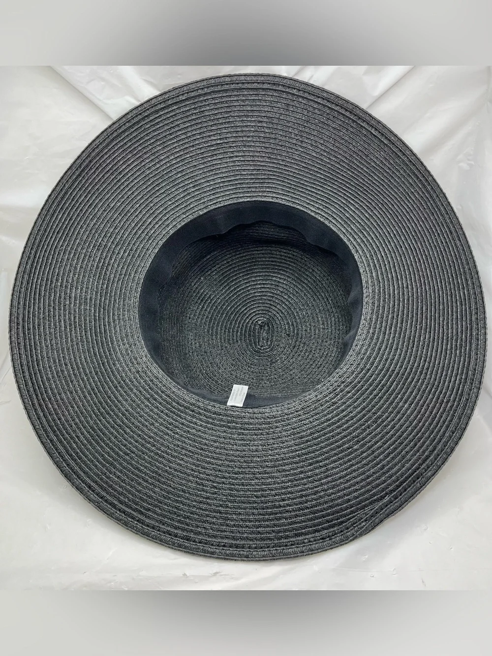 The Unbranded Brand elegant black